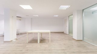 Oficina en alquiler en Les Corts en Barcelona