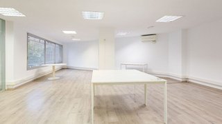 Oficina en alquiler en Les Corts en Barcelona