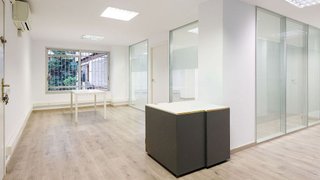 Oficina en alquiler en Les Corts en Barcelona