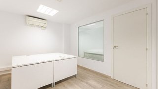 Oficina en alquiler en Les Corts en Barcelona