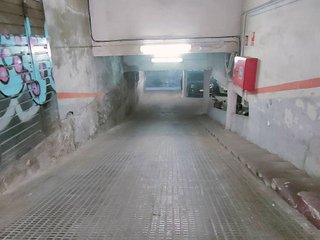 Garaje en venta en Les Corts en Barcelona