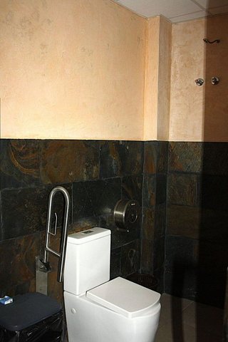 Local comercial en alquiler en Los Remedios en Sevilla