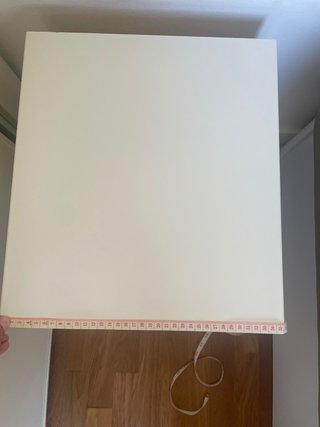 Mesita de noche blanca