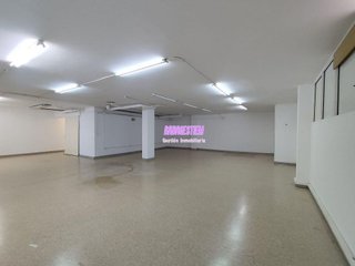 Local comercial en alquiler en Montigalà -Sant Crist en Badalona