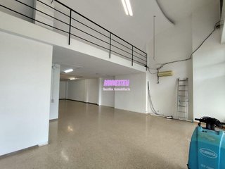 Local comercial en alquiler en Montigalà -Sant Crist en Badalona