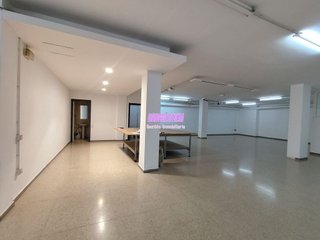 Local comercial en alquiler en Montigalà -Sant Crist en Badalona