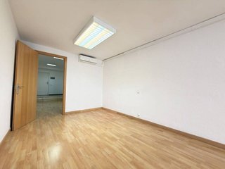 Oficina en alquiler en Sant Antoni en Barcelona