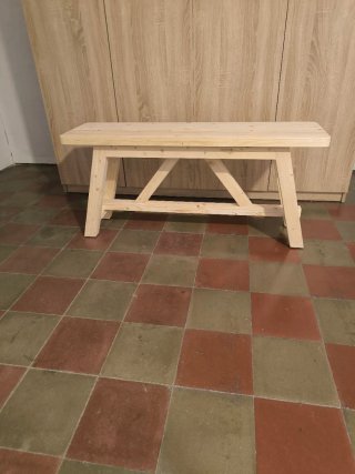 Banco rústico de madera