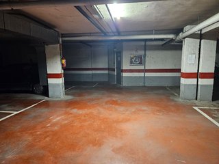 Garaje en alquiler en Santo Domingo y San Martín  en Huesca