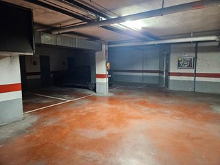 Garaje en alquiler en Santo Domingo y San Martín  en Huesca