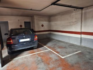 Garaje en alquiler en Santo Domingo y San Martín  en Huesca