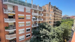 Oficina en alquiler en Les Corts en Barcelona
