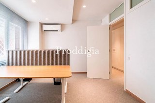Oficina en alquiler en Les Tres Torres en Barcelona