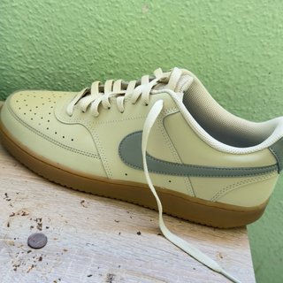 Nike Beige/Gris Zapatilla Deportiva