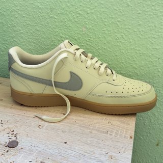 Nike Beige/Gris Zapatilla Deportiva