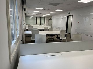 Oficina en alquiler en Les Corts en Barcelona