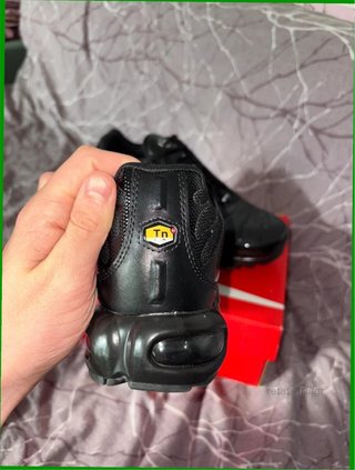 Nike Air Max Plus Triple Black Talla 41