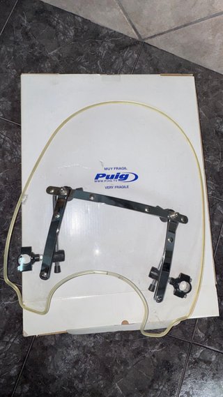 Pantalla Puig Universal Moto/Scooter Negra