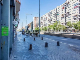 Oficina en alquiler en La Bordeta en Barcelona
