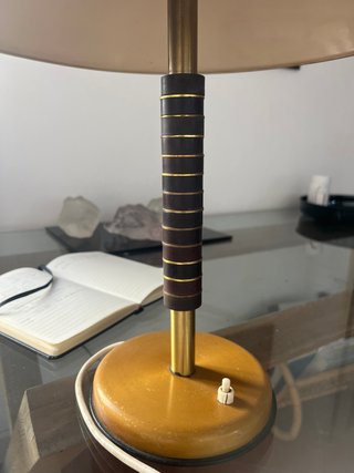 Lámpara de mesa vintage dorada mate