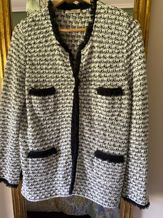 Chaqueta estilo Chanel tejida en algodón