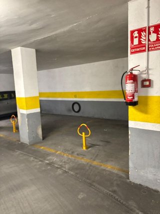Garaje en alquiler en Les Tres Torres en Barcelona
