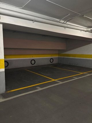 Garaje en alquiler en Les Tres Torres en Barcelona