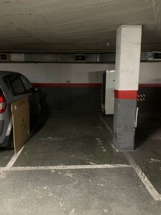 Garaje en venta en Collblanc en Hospitalet de Llobregat, L´