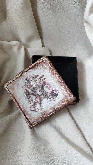 Caja decorada estilo Steampunk