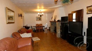 Cortijo en venta en Iznájar