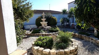 Cortijo en venta en Iznájar