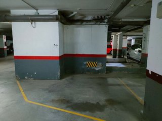 Garaje en alquiler en Centre en Hospitalet de Llobregat, L´