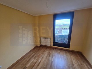 Piso en venta en Portillejo - Valdegastea en Logroño