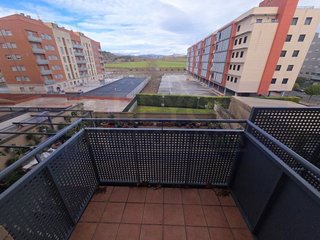 Piso en venta en Portillejo - Valdegastea en Logroño