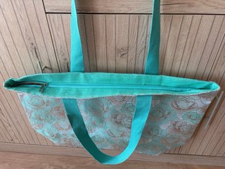 Bolso de playa con estampado floral