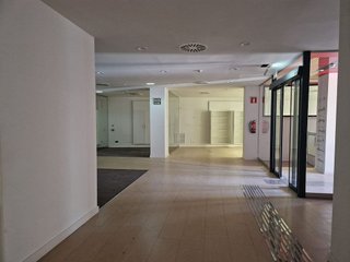 Local comercial en alquiler en Centro en Torrelavega