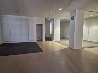 Local comercial en alquiler en Centro en Torrelavega