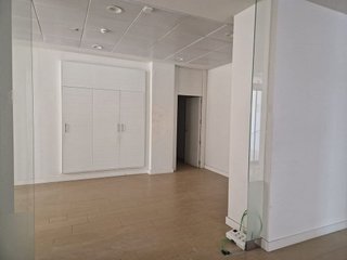 Local comercial en alquiler en Centro en Torrelavega