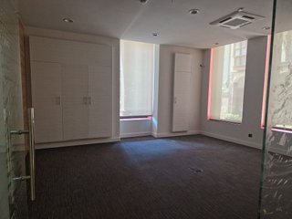 Local comercial en alquiler en Centro en Torrelavega