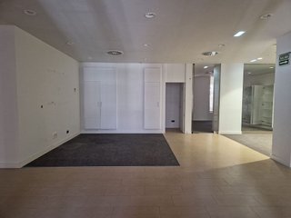 Local comercial en alquiler en Centro en Torrelavega