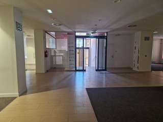Local comercial en alquiler en Centro en Torrelavega