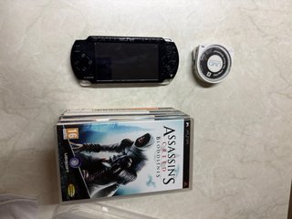 PSP 2004 Negra + Assassin's Creed + Cargador