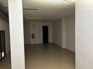 Local comercial en alquiler en Santa Rosa - Can Mariner en Santa Coloma de Gramanet