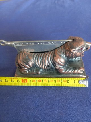 Mechero antiguo vintage tigre