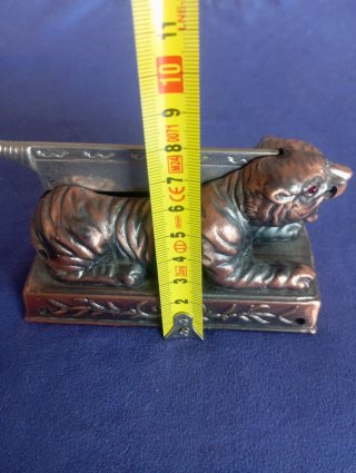 Mechero antiguo vintage tigre