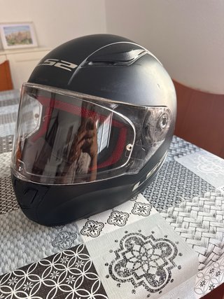 Casco integral negro LS2