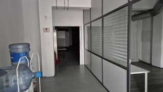 Local comercial en alquiler en La Plana en Esplugues de Llobregat
