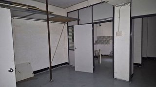 Local comercial en alquiler en La Plana en Esplugues de Llobregat
