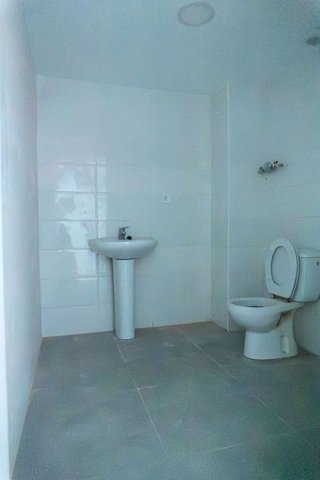 Local comercial en alquiler en La Almozara en Zaragoza