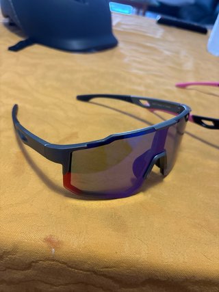 Casco MTB y Gafas Ciclismo